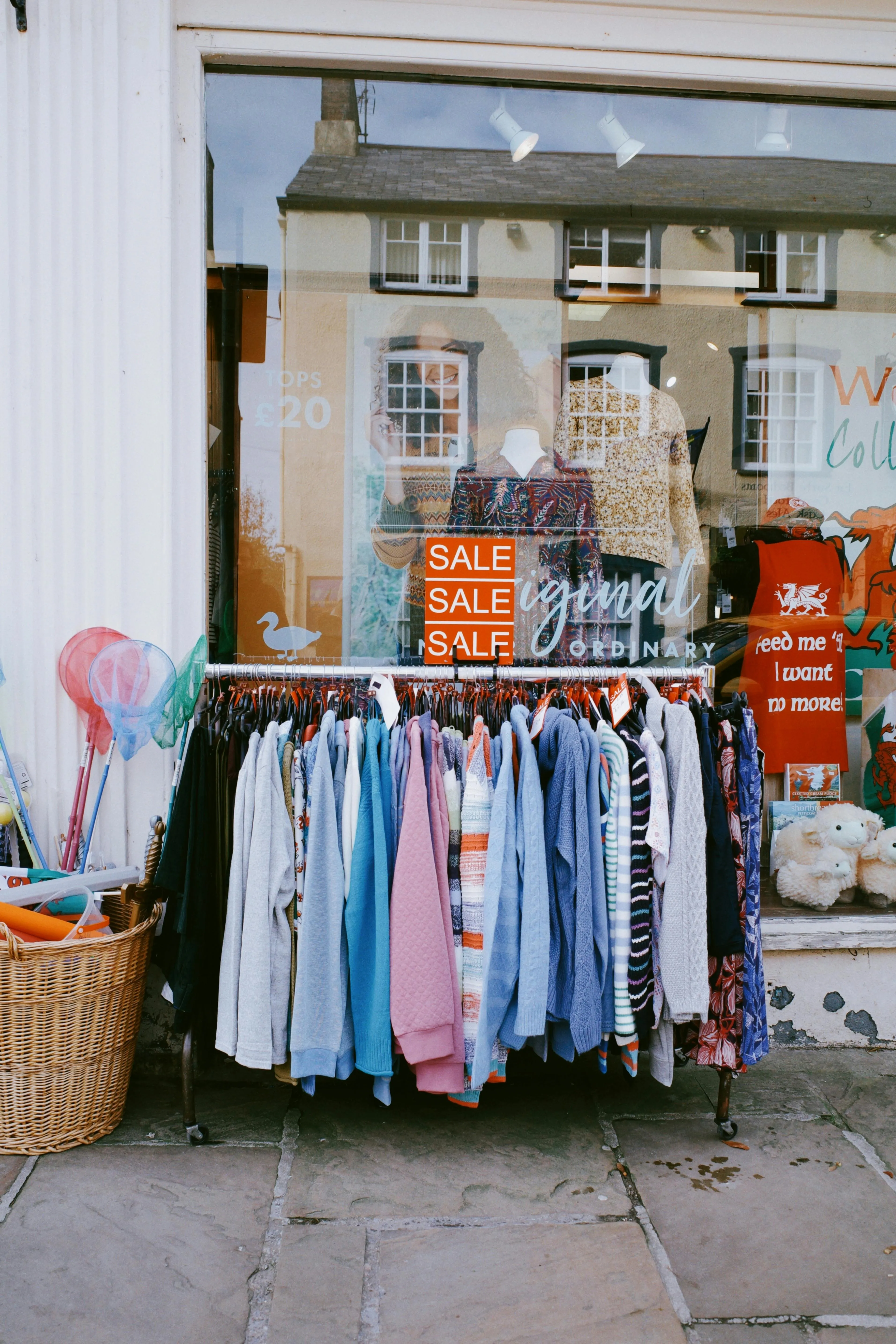 how does having a credit card impact your personal finances