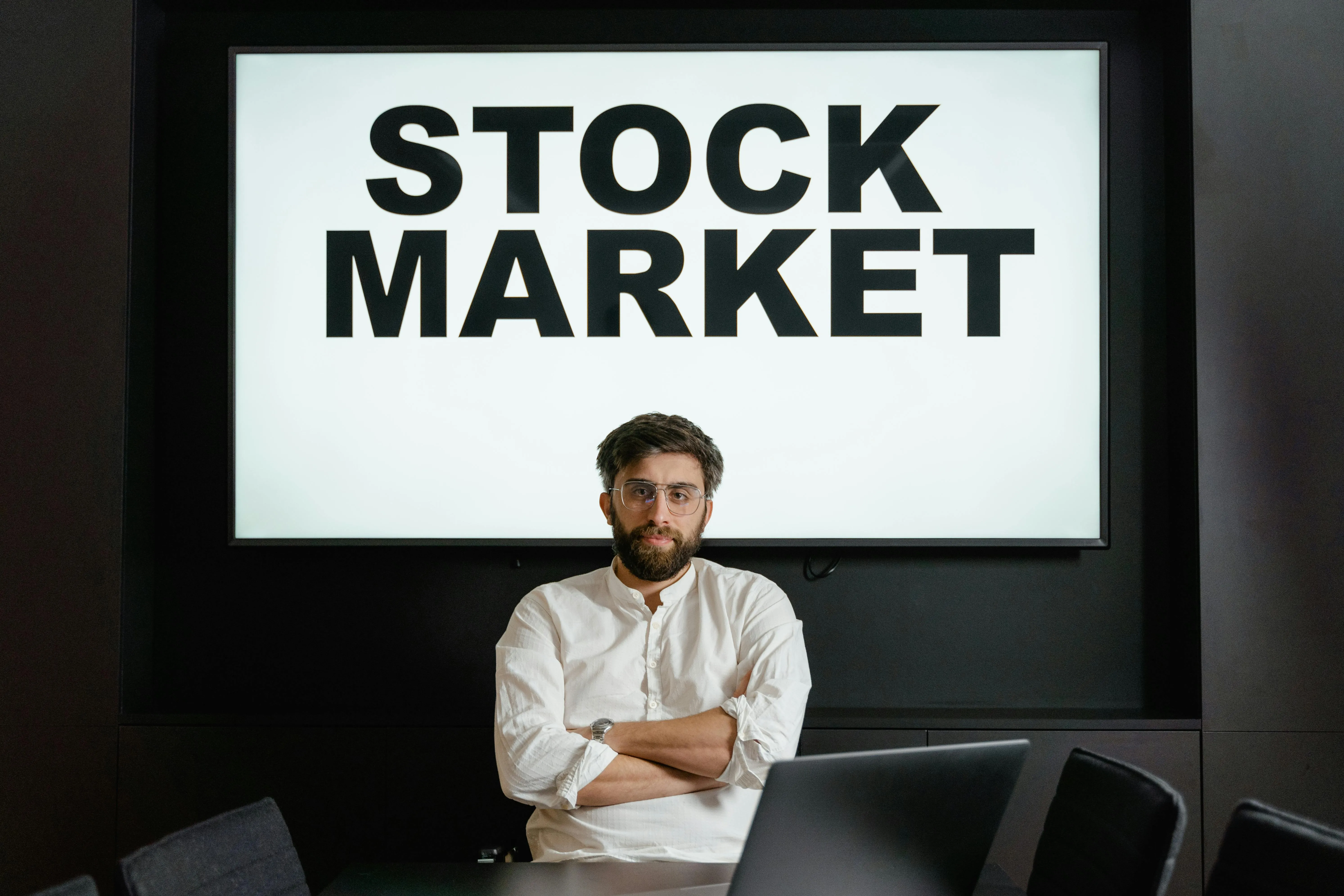 what is a finance job